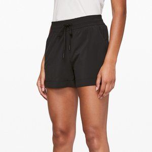 Lululemon Spring Break Away shorts